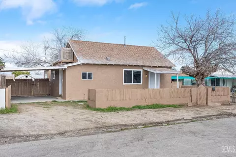 Exterior - 114 Maricopa Pl, Taft, CA 93268 photo 1 of 3