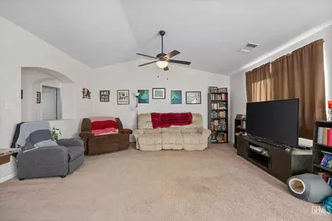 Living - 8715 Broadstone Pl, Bakersfield, CA 93306 photo 3 of 4