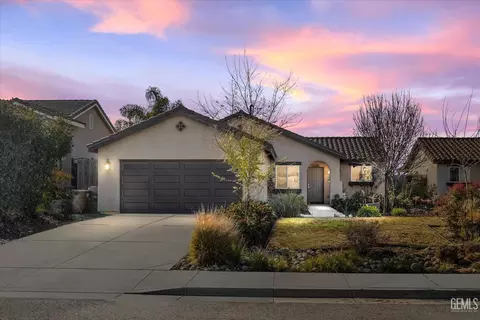 Exterior - 8715 Broadstone Pl, Bakersfield, CA 93306 photo 1 of 7