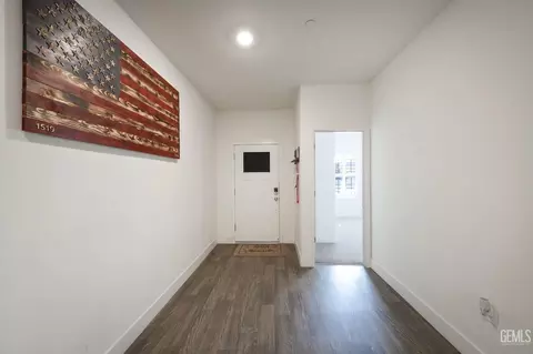 Entry Way - 9600 Cobble Creek Dr, Shafter, CA 93263 photo 1 of 2