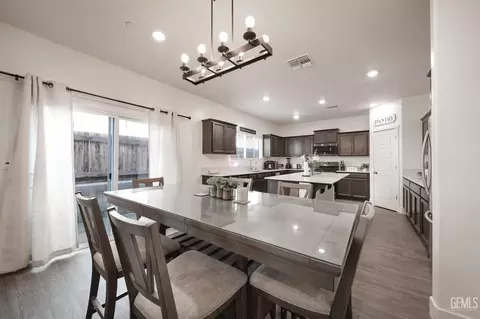Dining - 9600 Cobble Creek Dr, Shafter, CA 93263 photo 1 of 1