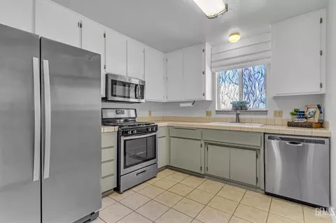 1140 Miller Ln, Tehachapi, CA 93561 photo 4