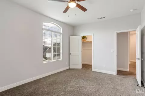 Bedroom - 9112 Red Pine Dr, Shafter, CA 93263 photo 3 of 3