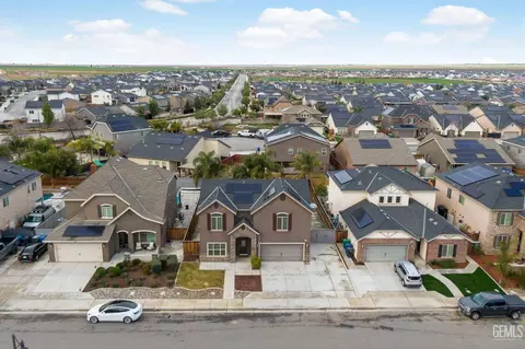 View/Area - 9112 Red Pine Dr, Shafter, CA 93263 photo 1 of 12