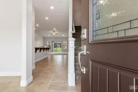 Entry Way - 9112 Red Pine Dr, Shafter, CA 93263 photo 1 of 3