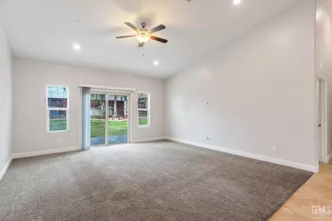 Living - 9112 Red Pine Dr, Shafter, CA 93263 photo 1 of 1
