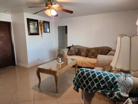 301 D St, Wasco, CA 93280 photo 4