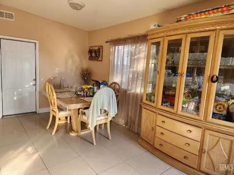 301 D St, Wasco, CA 93280 photo 6