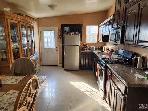 301 D St, Wasco, CA 93280 photo 5