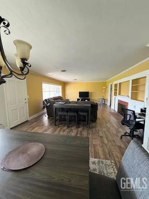 Dining - 1945 Sunset St, Wasco, CA 93280 photo 1 of 1