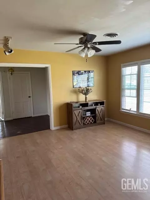 Living - 1945 Sunset St, Wasco, CA 93280 photo 2 of 3