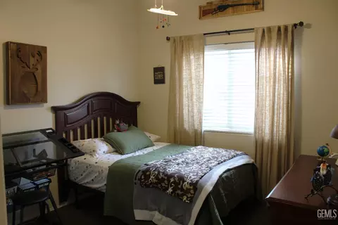 Bedroom - 4319 Native Dancer Dr, Bakersfield, CA 93312 photo 3 of 7