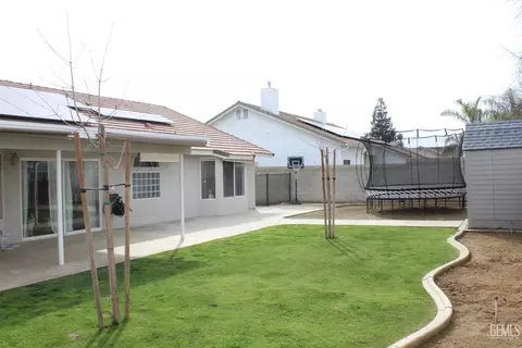 Exterior - 4319 Native Dancer Dr, Bakersfield, CA 93312 photo 3 of 5