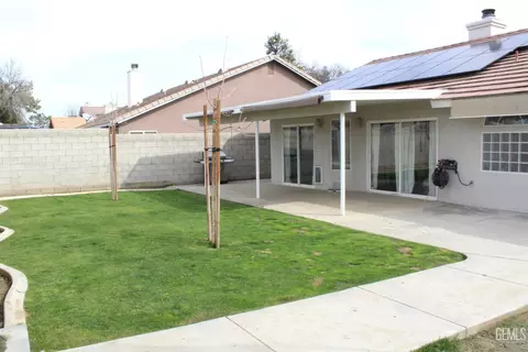 Exterior - 4319 Native Dancer Dr, Bakersfield, CA 93312 photo 4 of 5
