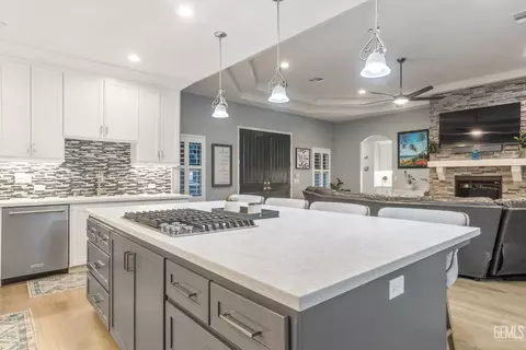 Kitchen - 3412 Wicklow Ct, Bakersfield, CA 93314 photo 4 of 8