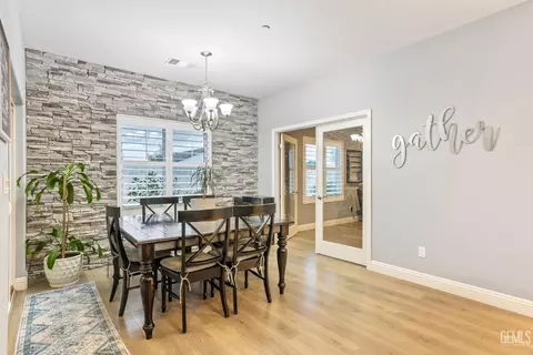 Dining - 3412 Wicklow Ct, Bakersfield, CA 93314 photo 1 of 3