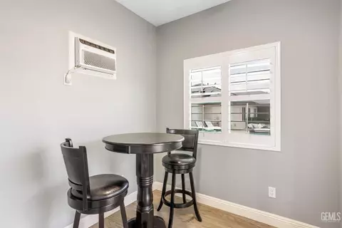 Dining - 3412 Wicklow Ct, Bakersfield, CA 93314 photo 2 of 3