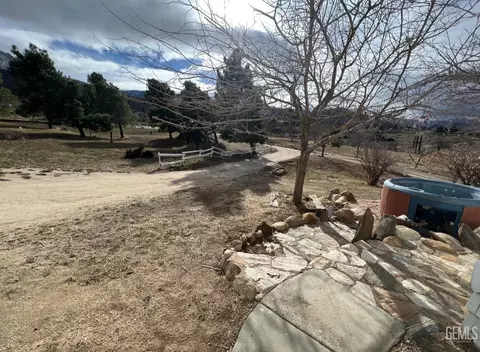 10679 Yucca Way, Weldon, CA 93283 photo 15