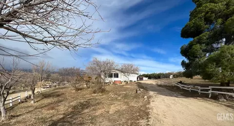 10679 Yucca Way, Weldon, CA 93283 photo 14