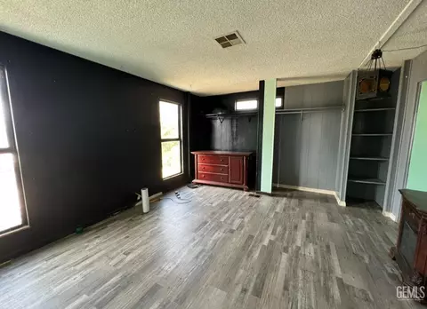 10679 Yucca Way, Weldon, CA 93283 photo 5