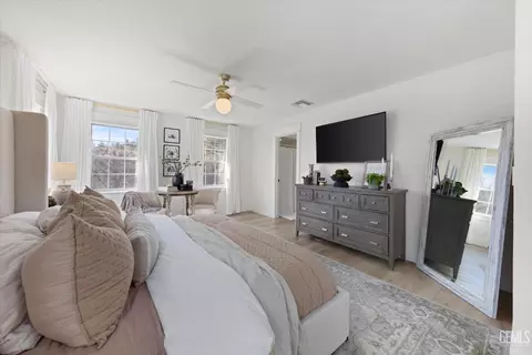 Bedroom - 21309 Prospect Ave, Tehachapi, CA 93561 photo 6 of 9