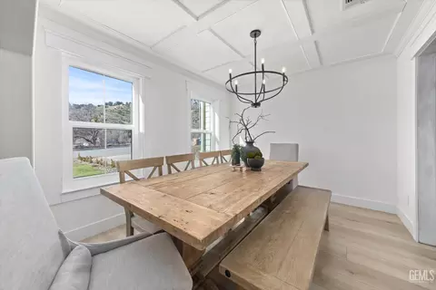 Dining - 21309 Prospect Ave, Tehachapi, CA 93561 photo 2 of 4