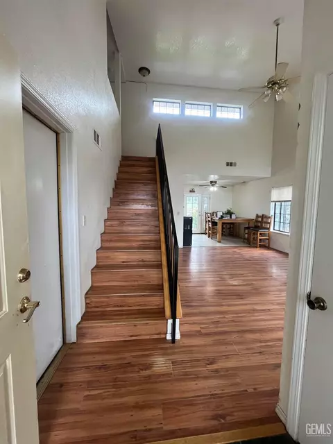 Entry Way - 28340 Carry Back Ct, Tehachapi, CA 93561 photo 1 of 4