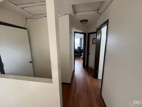 Entry Way - 28340 Carry Back Ct, Tehachapi, CA 93561 photo 4 of 4