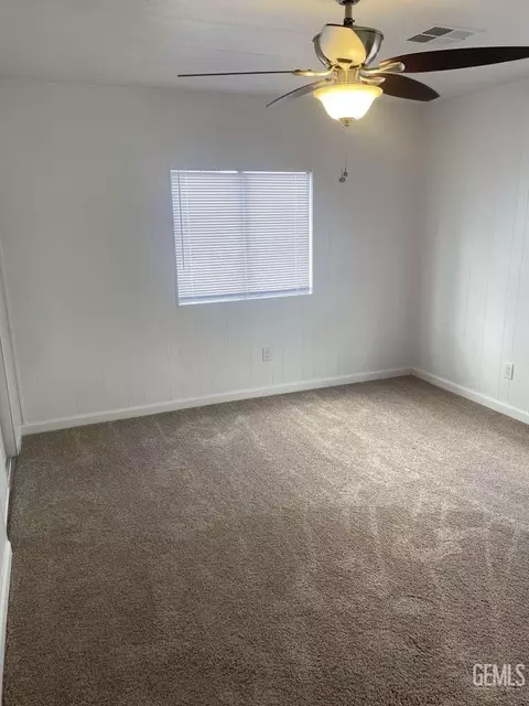 400 E Roberts Ln #19, Bakersfield, CA 93308 photo 15