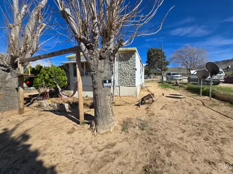 5265 Hooper Rd, Weldon, CA 93283 photo 15