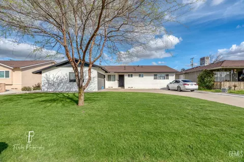 Exterior - 242 Pine St, Shafter, CA 93263 photo 1 of 14