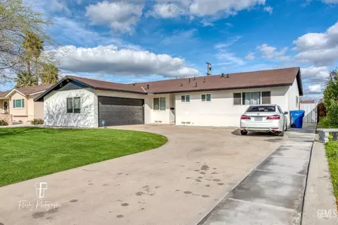 Exterior - 242 Pine St, Shafter, CA 93263 photo 2 of 14