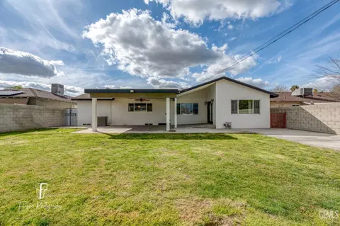 Exterior - 242 Pine St, Shafter, CA 93263 photo 11 of 14