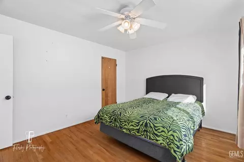 Bedroom - 242 Pine St, Shafter, CA 93263 photo 4 of 5