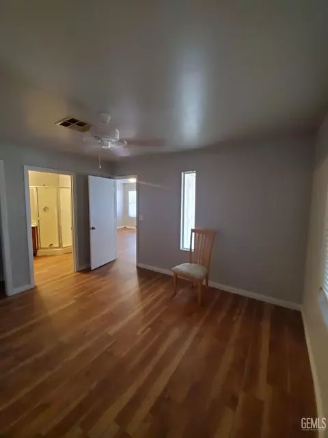 1006 33rd St, Bakersfield, CA 93301 photo 6