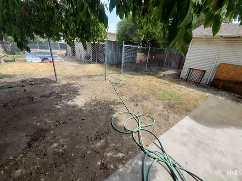 1006 33rd St, Bakersfield, CA 93301 photo 12