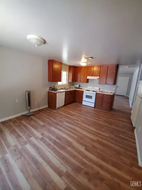 1006 33rd St, Bakersfield, CA 93301 photo 3