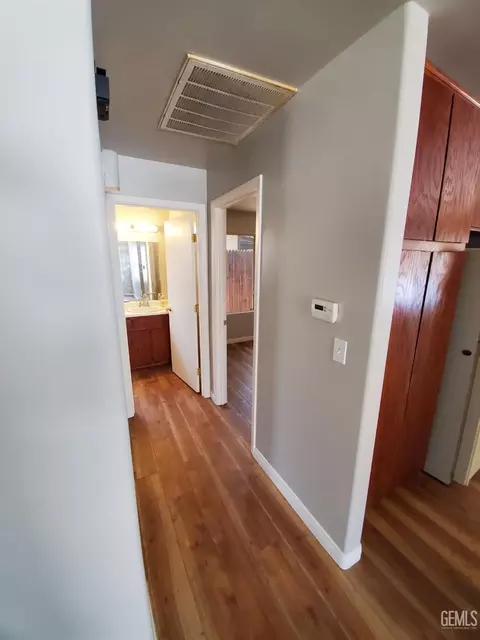 1006 33rd St, Bakersfield, CA 93301 photo 11