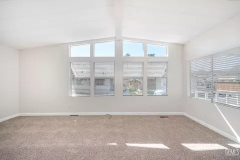 123 N 10th St #7, Taft, CA 93268 photo 8