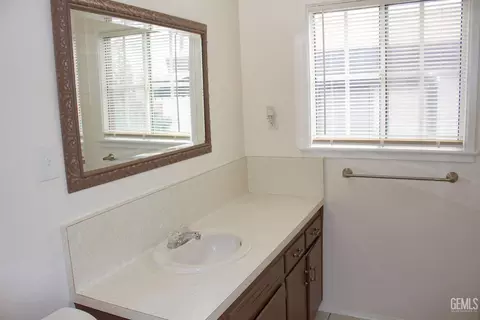 2 Wetherley Dr, Bakersfield, CA 93309 photo 11