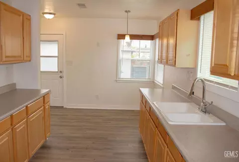 2 Wetherley Dr, Bakersfield, CA 93309 photo 7