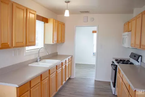 2 Wetherley Dr, Bakersfield, CA 93309 photo 9