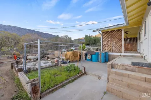 View/Area - 2812 Mccray Rd, Mountain Mesa, CA 93240 photo 1 of 2