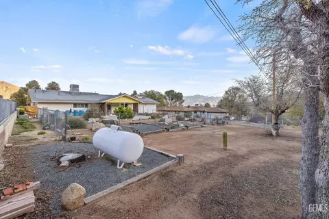 Exterior - 2812 Mccray Rd, Mountain Mesa, CA 93240 photo 12 of 12