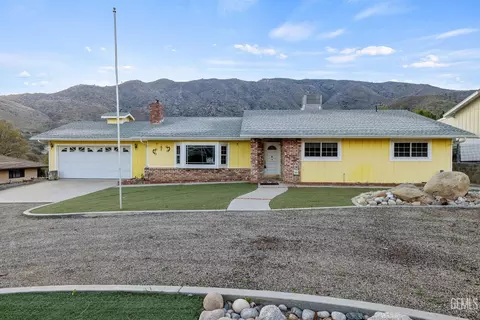 Exterior - 2812 Mccray Rd, Mountain Mesa, CA 93240 photo 1 of 12