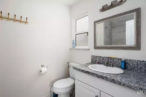 Bath - 78 W Indianapolis Ave, Clovis, CA 93612 photo 2 of 2