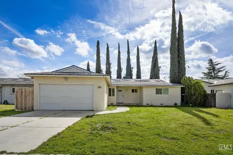 Exterior - 78 W Indianapolis Ave, Clovis, CA 93612 photo 1 of 4