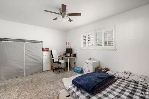 Bedroom - 78 W Indianapolis Ave, Clovis, CA 93612 photo 2 of 3