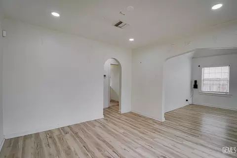 1925 3rd St, Bakersfield, CA 93304 photo 12