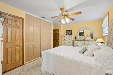 Bedroom - 101 E Woodrow St, Taft, CA 93268 photo 1 of 4